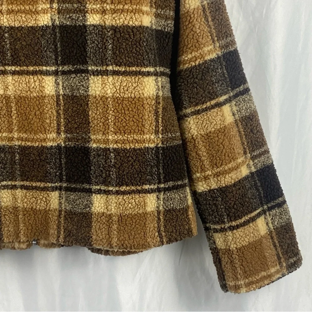 Have Women’s Plaid Teddy Jacket Size Large - Picture 10 of 16